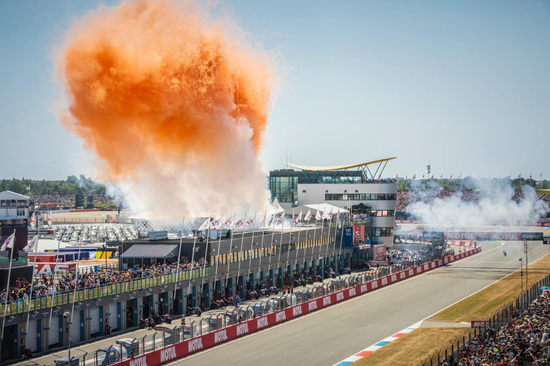 100 Jaar Tt Circuit Assen 2025 Glamping Incl Stroom Екстер'єр фото